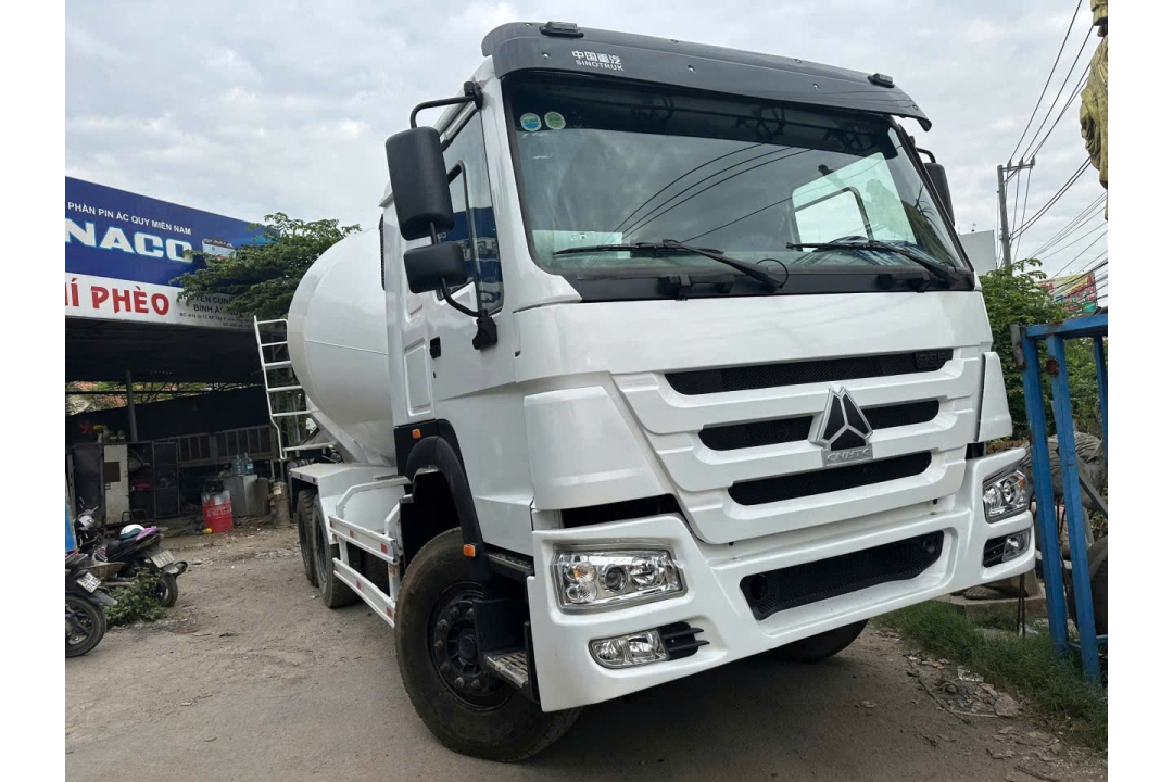 Xe trộn bê tông howo 2010  cũ