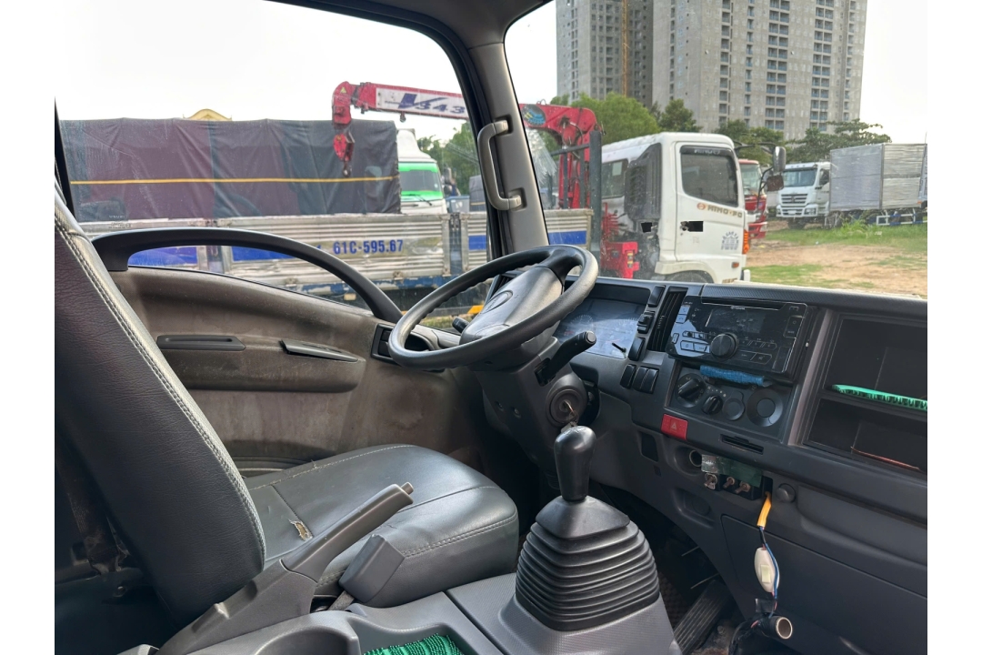 Xe tải ISUZU NQR 5 tấn 1