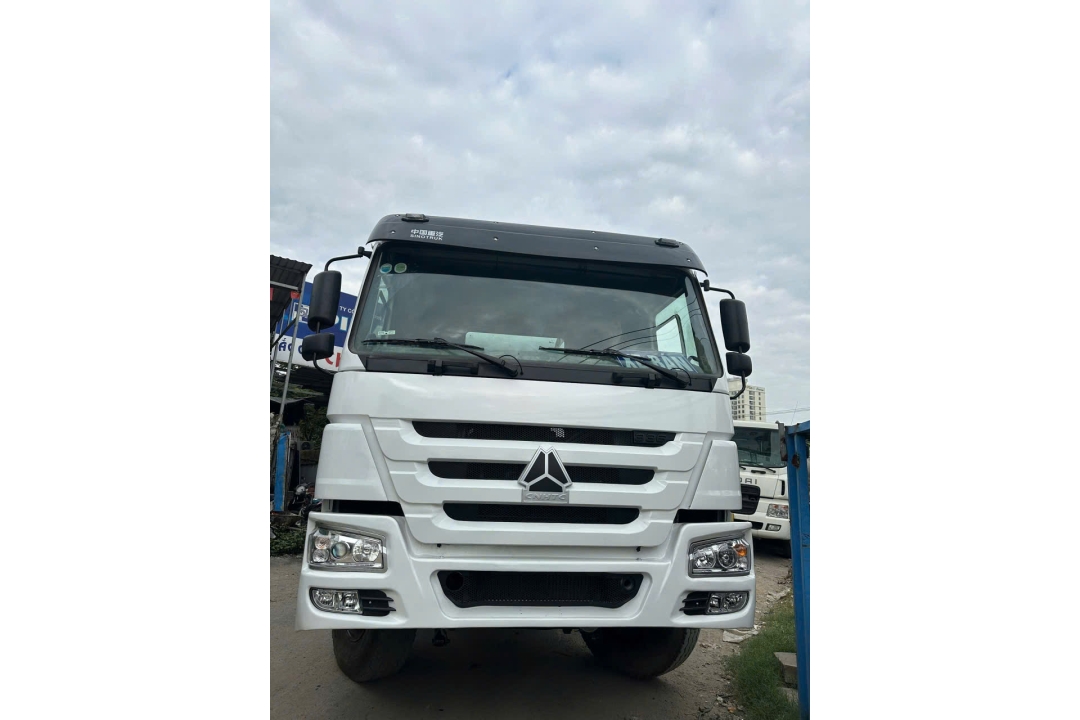 Xe trộn bê tông howo 2010  cũ