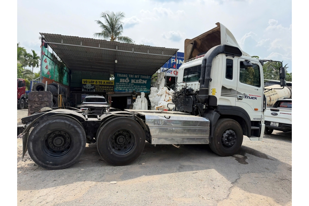 Xe đầu kéo Hd1000 đời 2021