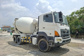 Xe trộn bê tông hino cũ đời 2015